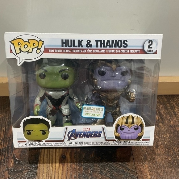 Funko Pop Avengers Hulk and Thanos - Picture 1 of 4